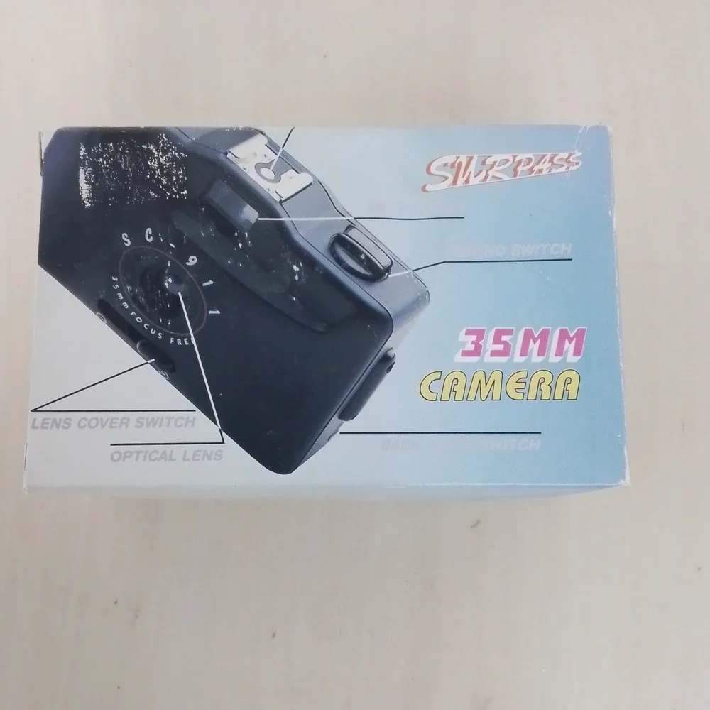 Black‎ 35mm Film Camera SC-911 with Built-in Flash Focus Free Strap
